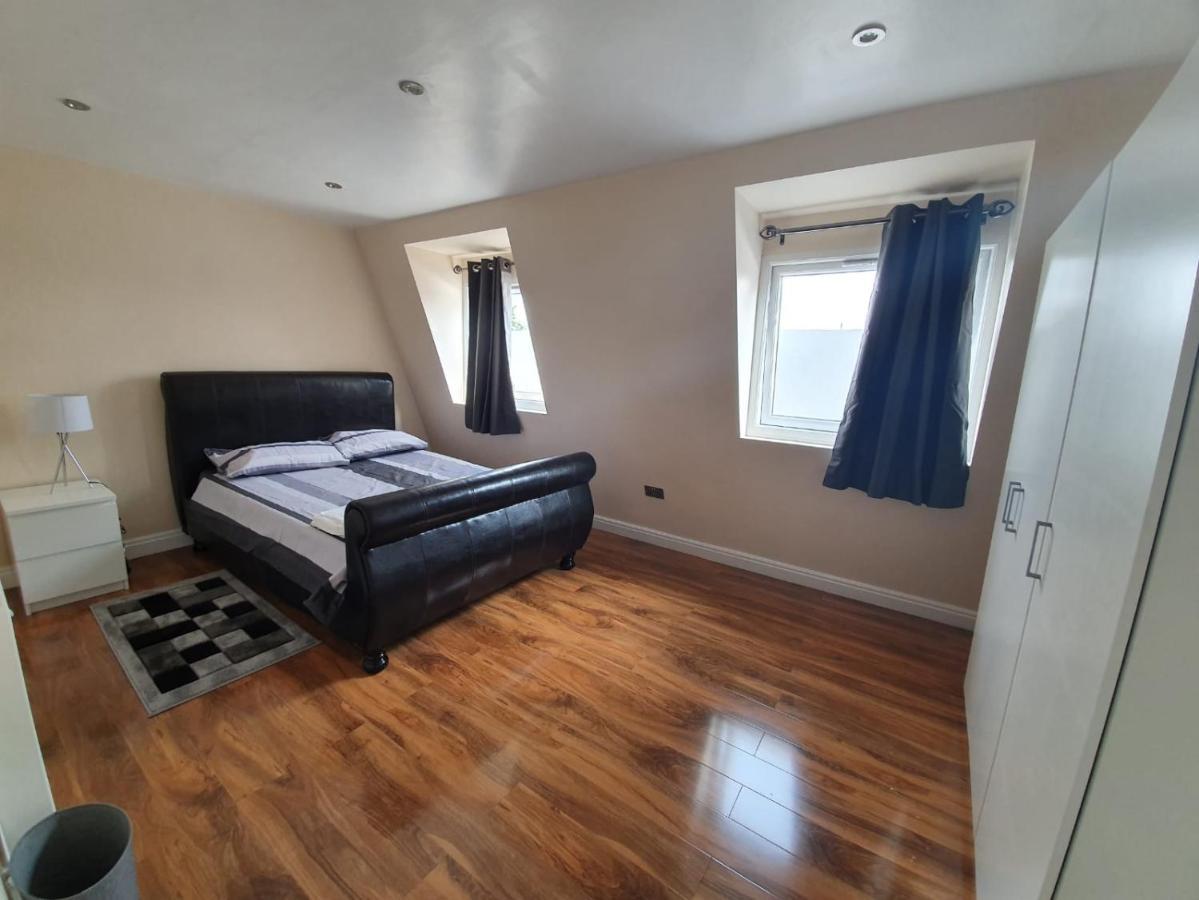 London Modern 4 Bedroom Apartment Zewnętrze zdjęcie