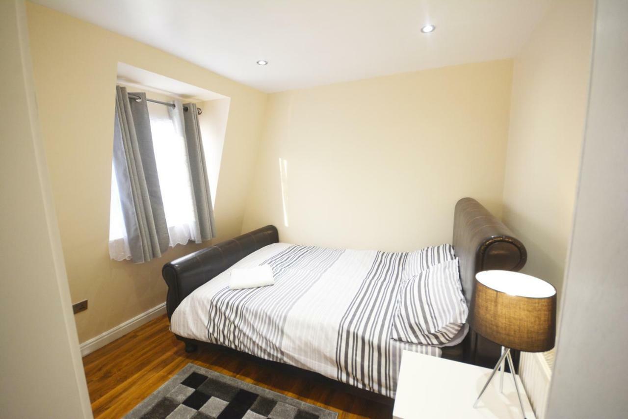 London Modern 4 Bedroom Apartment Zewnętrze zdjęcie