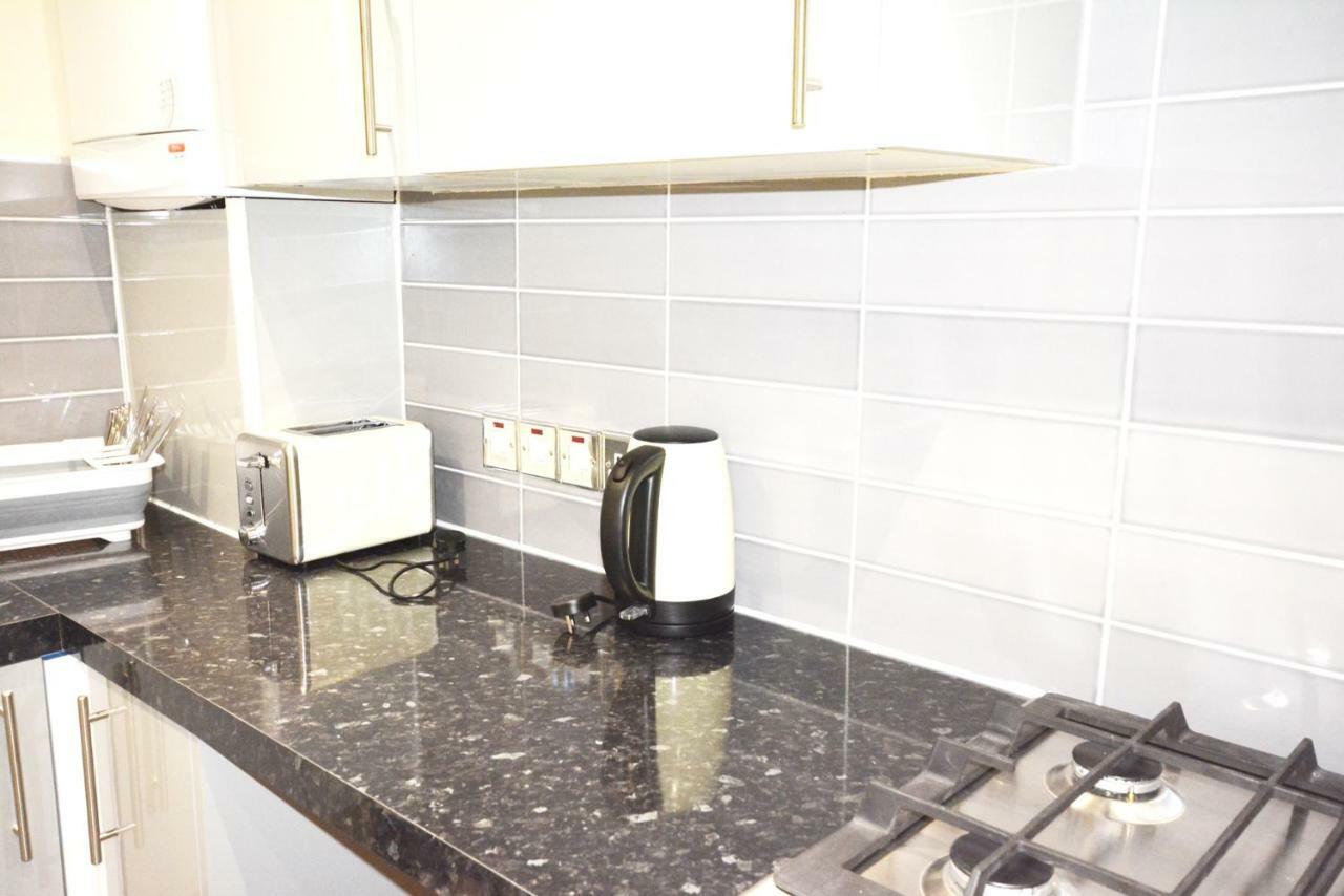 London Modern 4 Bedroom Apartment Zewnętrze zdjęcie
