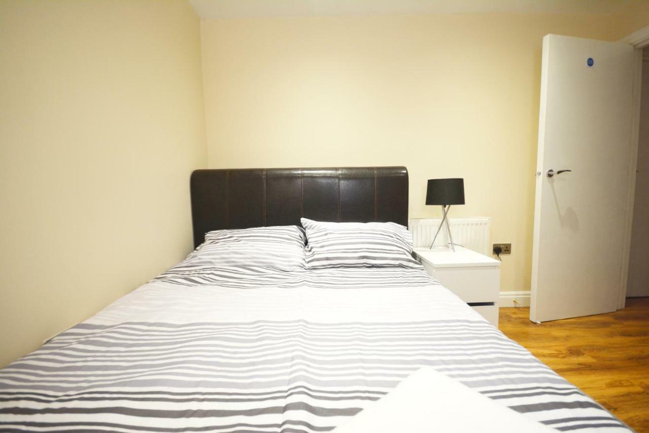 London Modern 4 Bedroom Apartment Zewnętrze zdjęcie