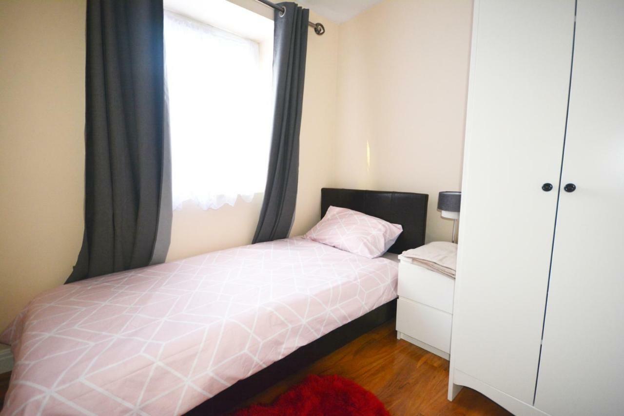 London Modern 4 Bedroom Apartment Zewnętrze zdjęcie
