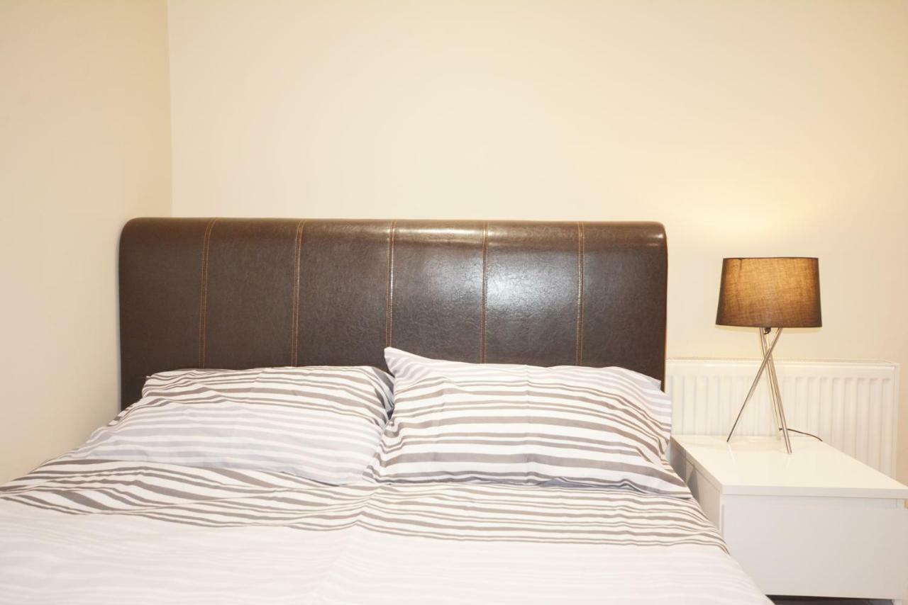 London Modern 4 Bedroom Apartment Zewnętrze zdjęcie